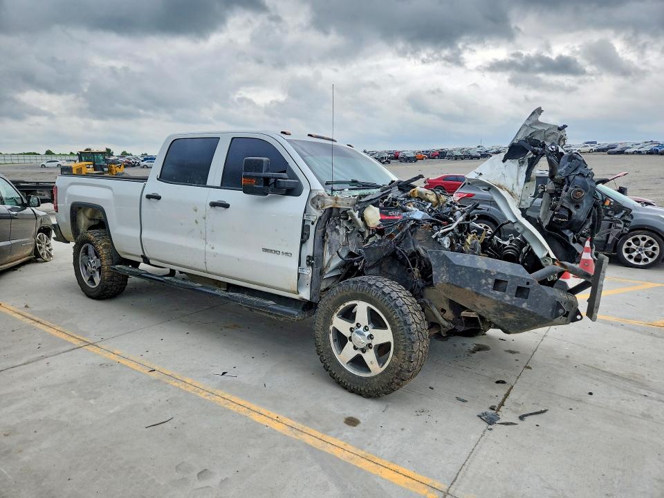 Снимка 4 от търг – 2018 GMC SIERRA с VIN 1GT42VCY4JF178695