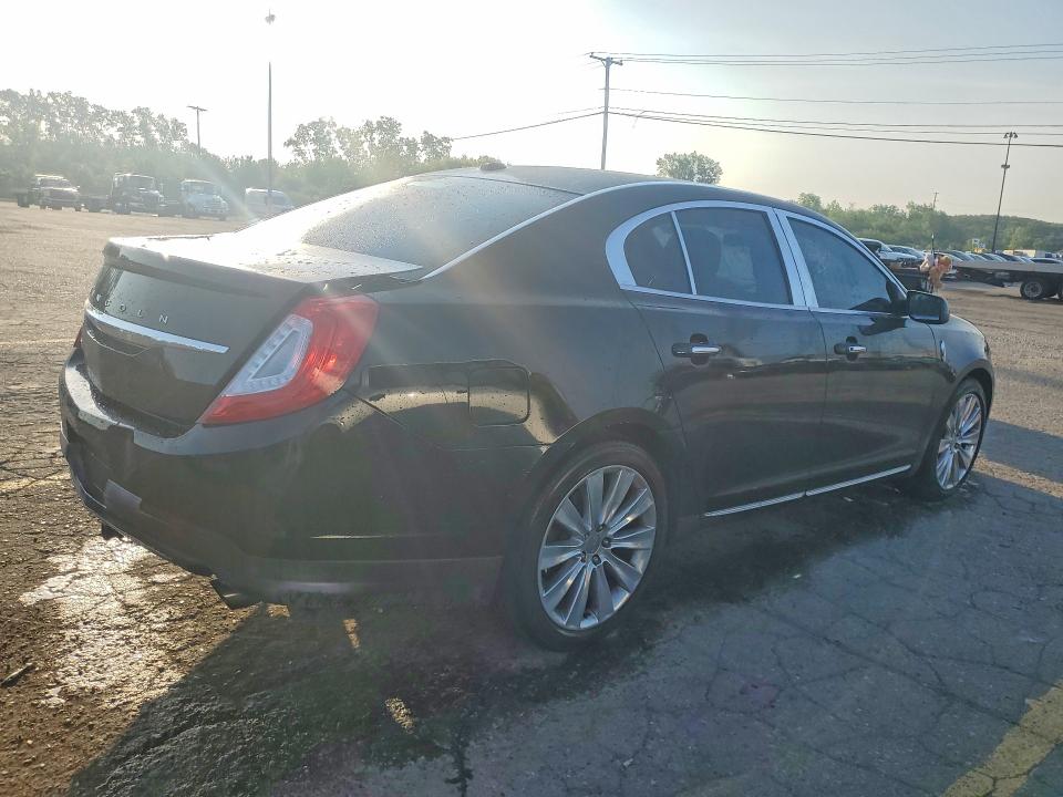 Снимка 3 от търг – 2016 LINCOLN MKS с VIN 1LNHL9FT7GG602889