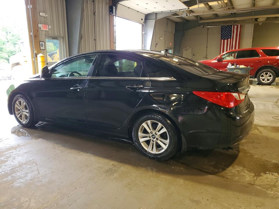 Photo 2 from auction – 2013 HYUNDAI SONATA with VIN 5NPEB4AC7DH762556