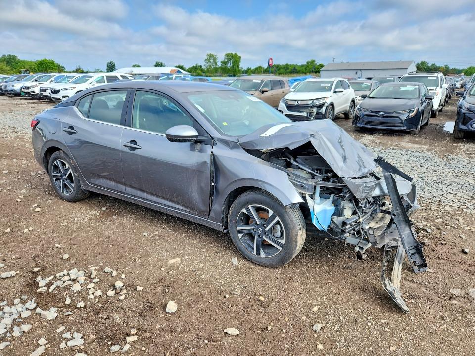 Photo 4 from auction – 2024 NISSAN SENTRA with VIN 3N1AB8CV3RY305115