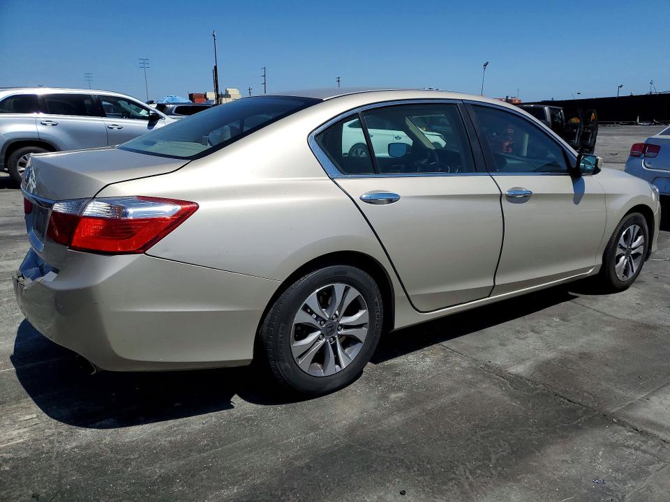 Photo 3 from auction – 2015 HONDA ACCORD with VIN 1HGCR2F38FA043831