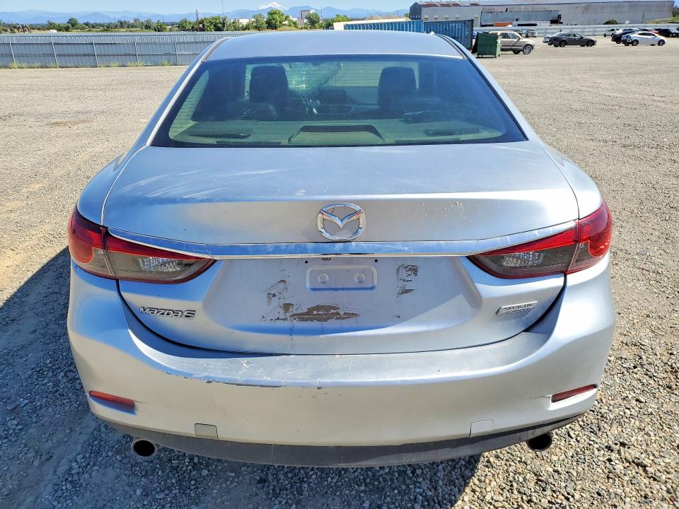 Foto 6 de la subasta – 2016 MAZDA 6 con VIN JM1GJ1V53G1430387