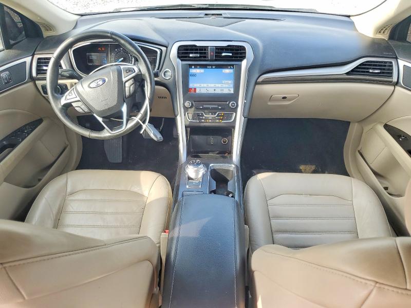 Photo 8 from auction – 2017 FORD FUSION with VIN 3FA6P0HD0HR403491