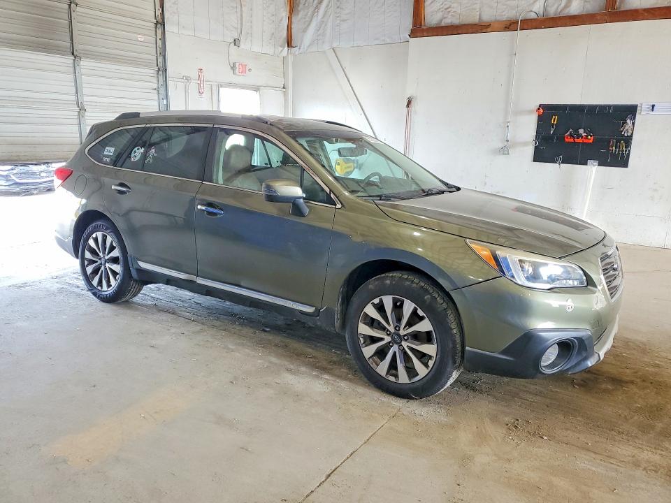 Photo 4 from auction – 2017 SUBARU OUTBACK with VIN 4S4BSATC5H3376407