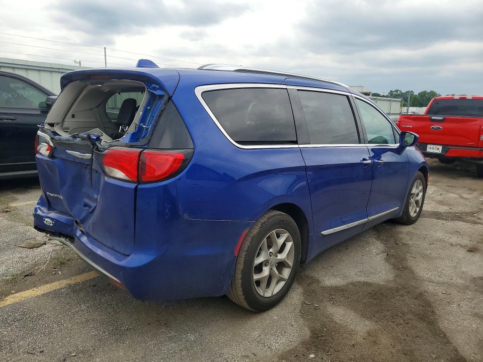 Photo 3 from auction – 2019 CHRYSLER PACIFICA with VIN 2C4RC1EG7KR604048