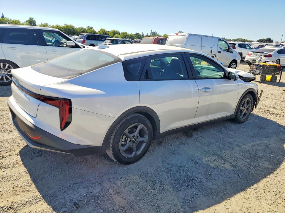 Photo 3 from auction – 2025 KIA K4 with VIN 3KPFT4DE0SE206489