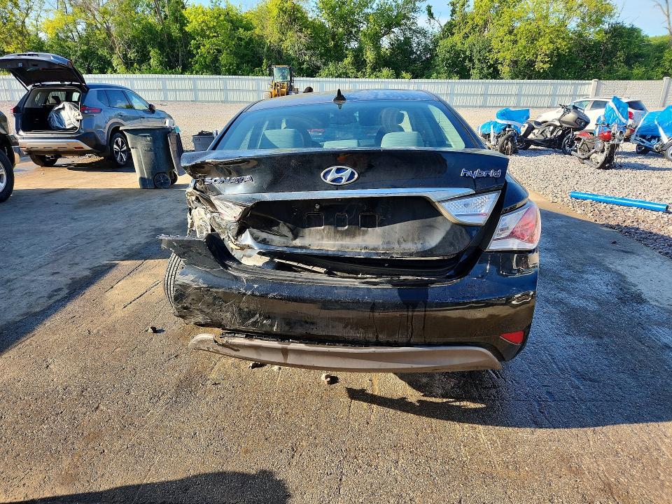 Photo 6 from auction – 2015 HYUNDAI SONATA HYBRID with VIN KMHEC4A44FA119643