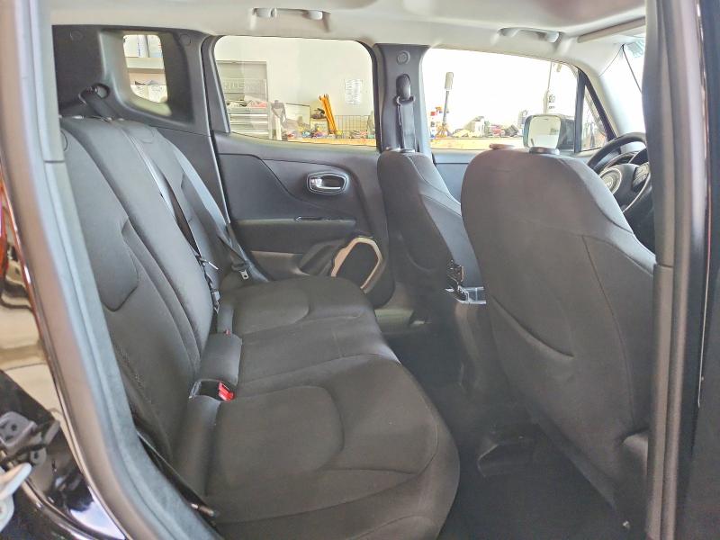 Photo 11 from auction – 2016 JEEP RENEGADE with VIN ZACCJBBT2GPC61034
