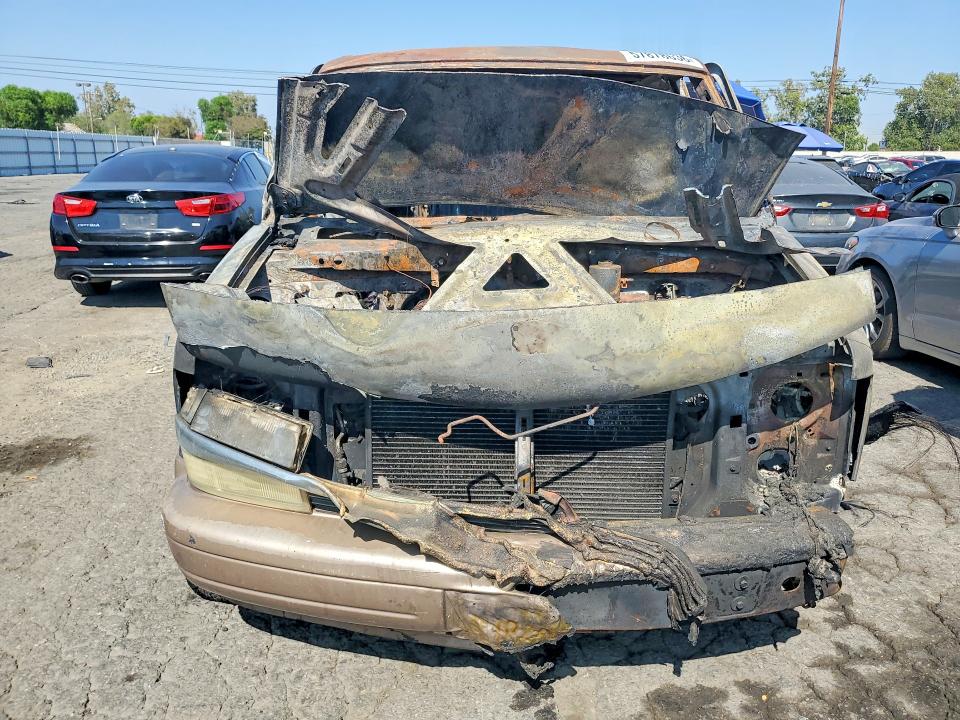 Photo 5 from auction – 2000 CHEVROLET ASTRO with VIN 1GNDM19W5YB191876
