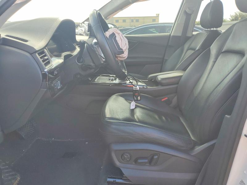 Photo 7 from auction – 2019 AUDI Q7 with VIN WA1LAAF70KD042968