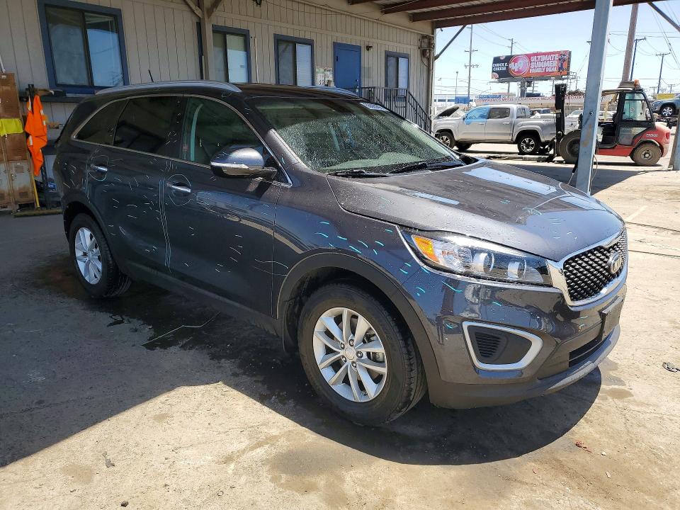 Photo 4 from auction – 2017 KIA SORENTO with VIN 5XYPG4A34HG209404
