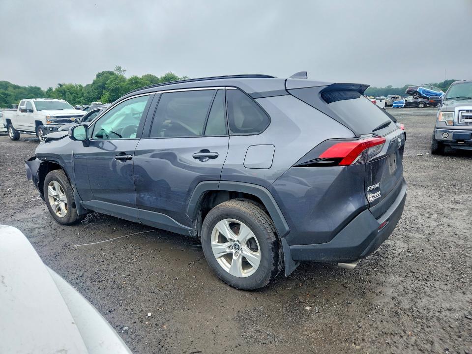 Photo 2 from auction – 2021 TOYOTA RAV4 with VIN 2T3P1RFV6MC190280