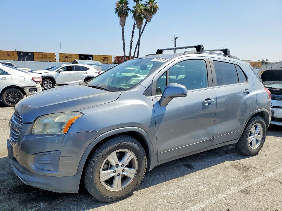 CHEVROLET TRAX 2015 with VIN KL7CJLSB2FB178495 - Photo from auction