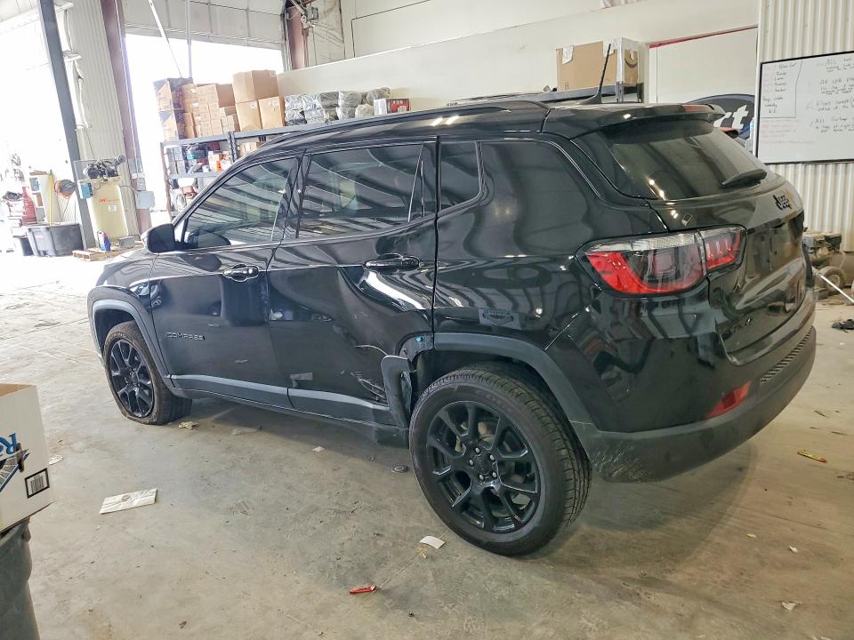 Снимка 2 от търг – 2022 JEEP COMPASS с VIN 3C4NJDBB8NT166978