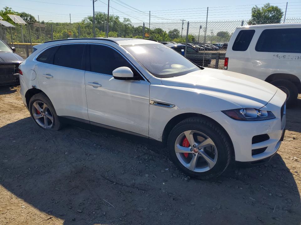 Photo 4 from auction – 2019 JAGUAR F-PACE with VIN SADCJ2FX8KA357275