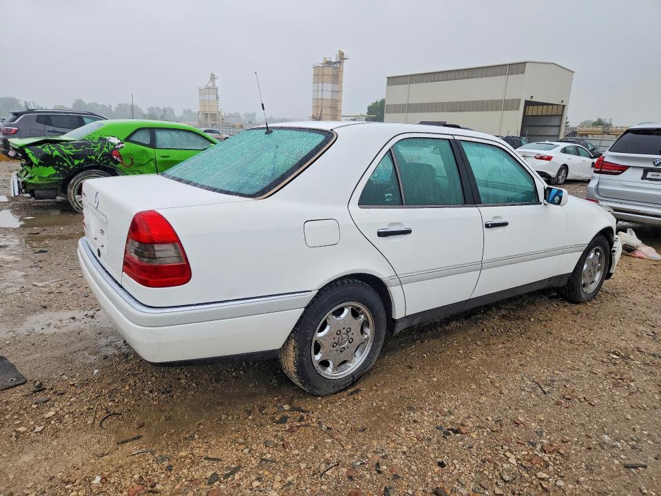 Photo 3 from auction – 1994 MERCEDES-BENZ C with VIN WDBHA22E8RF038203