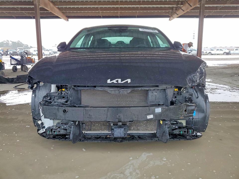 Photo 5 from auction – 2025 KIA K4 with VIN 3KPFT4DE6SE014249