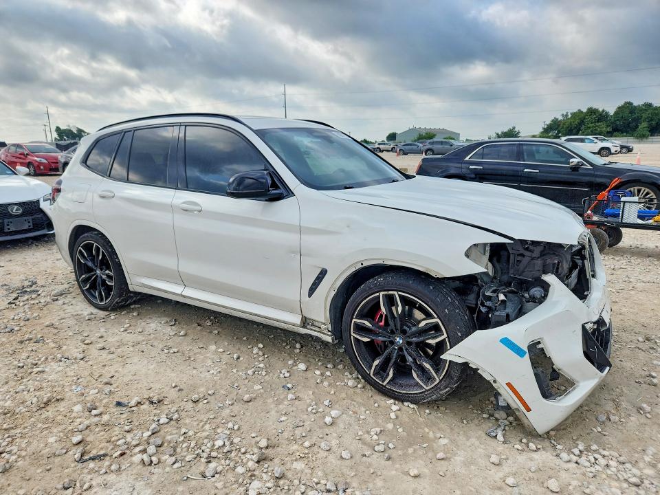 Photo 4 from auction – 2022 BMW X3 with VIN 5UX83DP03N9J43422