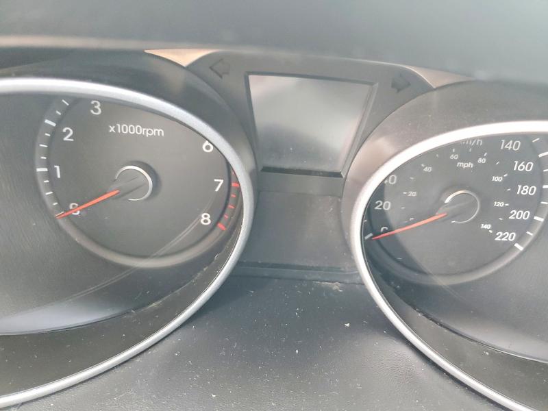 Photo 9 from auction – 2012 HYUNDAI TUCSON with VIN KM8JUCAC5CU459701