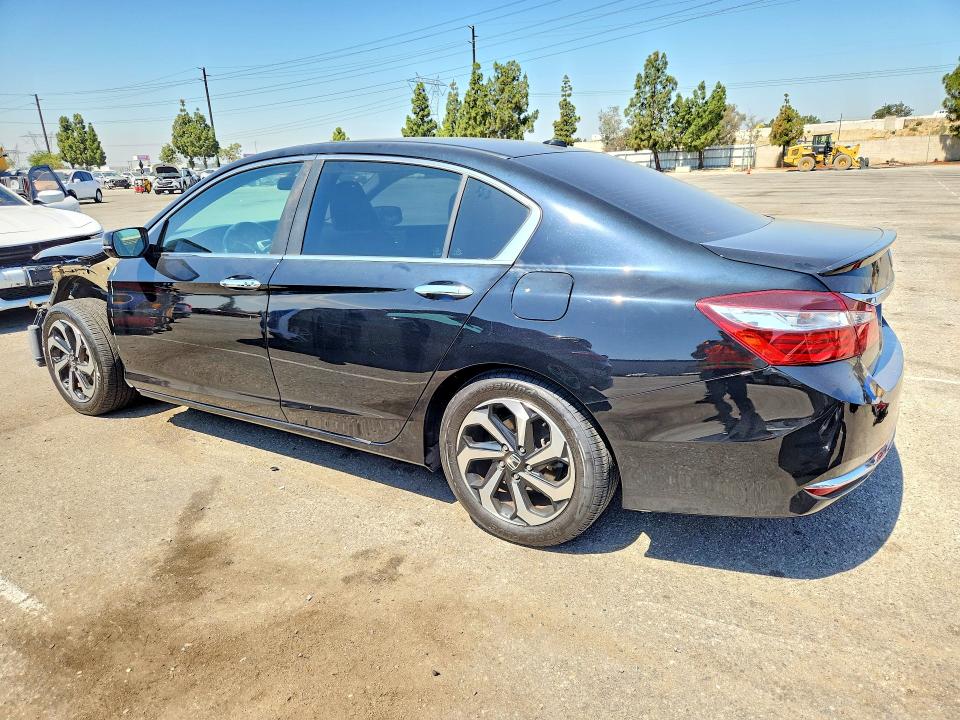 Photo 2 from auction – 2016 HONDA ACCORD with VIN 1HGCR2F81GA050956