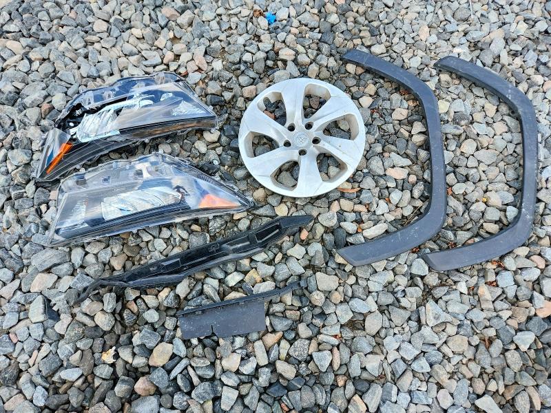 Photo 13 from auction – 2019 TOYOTA RAV4 with VIN JTMH1RFV8KD021004