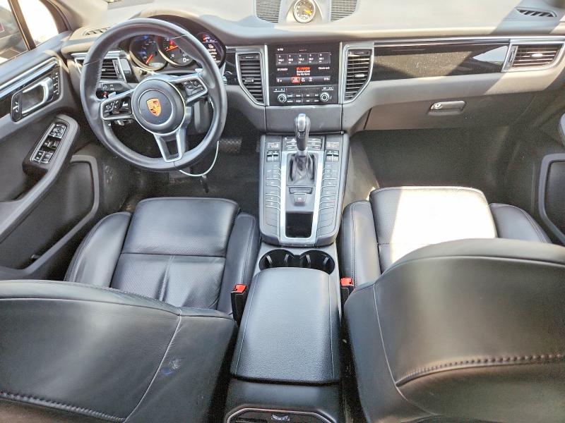 Photo 8 from auction – 2017 PORSCHE MACAN with VIN WP1AA2A52HLB08412