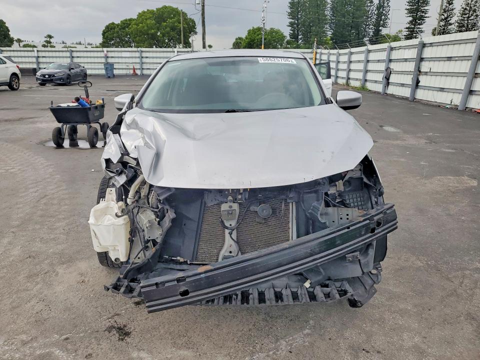 Photo 5 from auction – 2019 NISSAN SENTRA with VIN 3N1AB7AP2KY245476