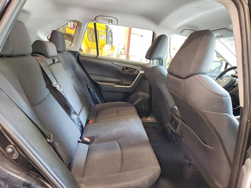 Photo 11 from auction – 2019 TOYOTA RAV4 with VIN 2T3LWRFV9KW018899