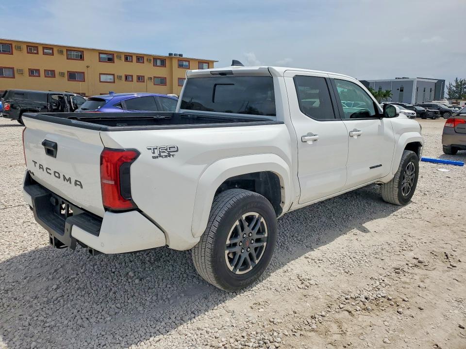 Photo 3 from auction – 2024 TOYOTA TACOMA with VIN 3TMLB5JN2RM043912