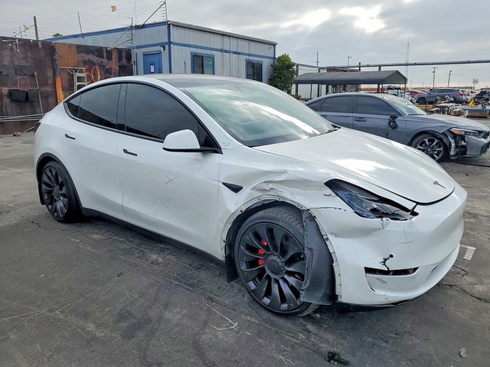 Photo 4 from auction – 2022 TESLA MODEL Y with VIN 7SAYGDEF4NF507661