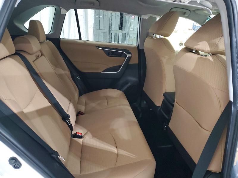 Photo 11 from auction – 2019 TOYOTA RAV4 with VIN JTMG1RFV3KJ013552