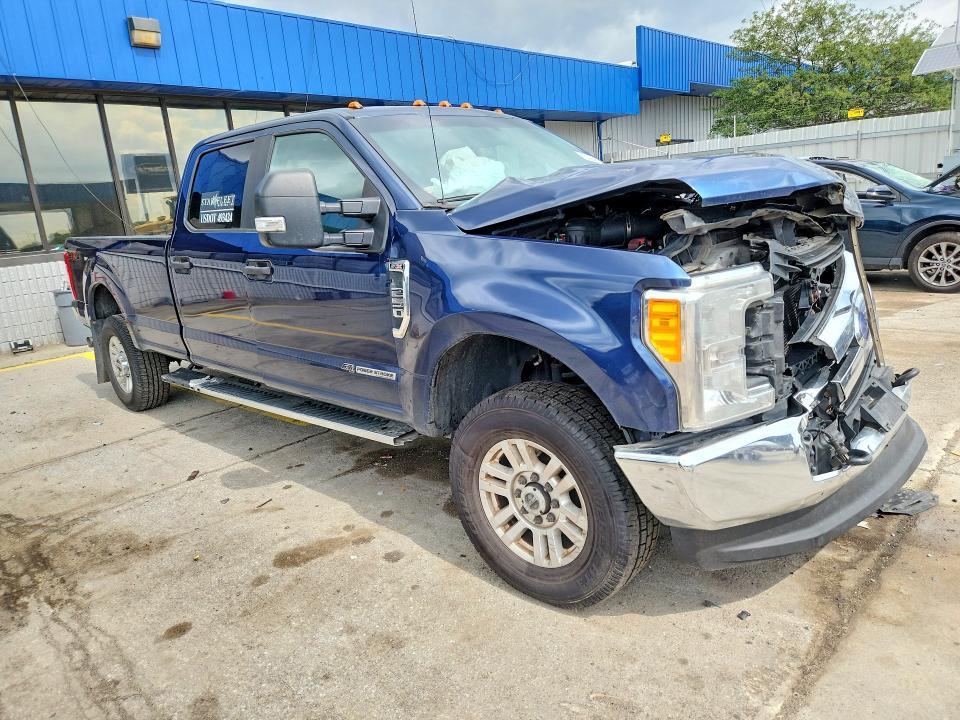 Photo 4 from auction – 2017 FORD F250 with VIN 1FT7W2BT0HEE00526