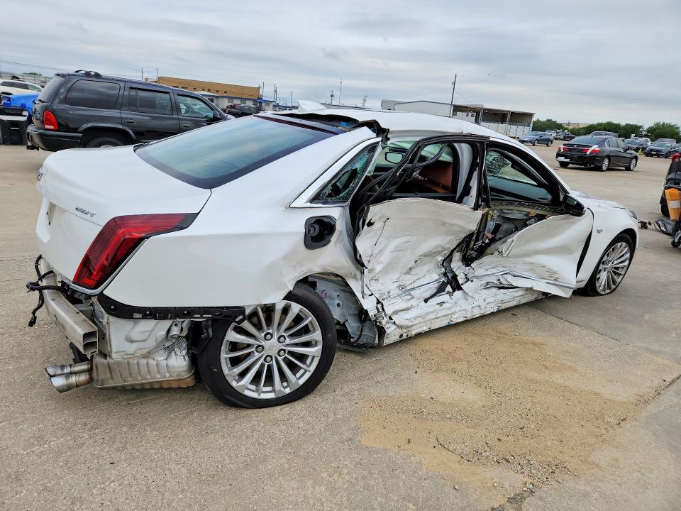 Photo 3 from auction – 2018 CADILLAC CT6 with VIN 1G6KC5RX2JU151271