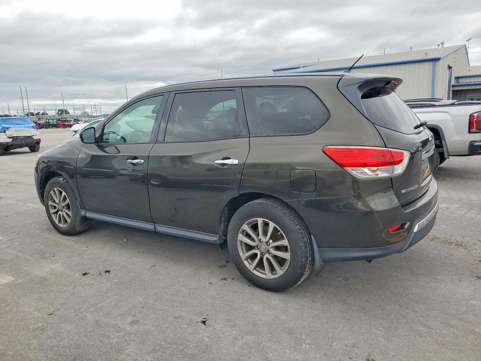 Photo 2 from auction – 2015 NISSAN PATHFINDER with VIN 5N1AR2MM6FC641238
