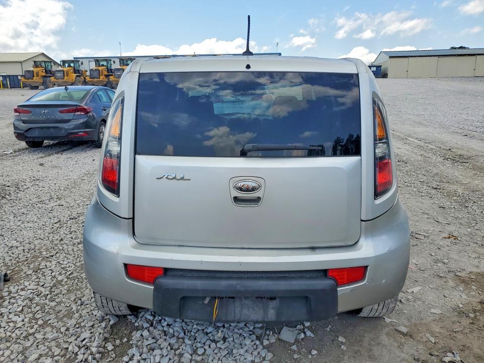 Photo 6 from auction – 2011 KIA SOUL with VIN KNDJT2A28B7716436