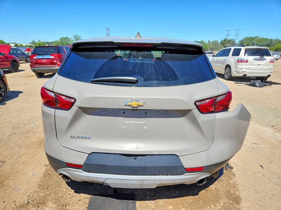 Photo 6 from auction – 2021 CHEVROLET BLAZER with VIN 3GNKBBRA2MS557685