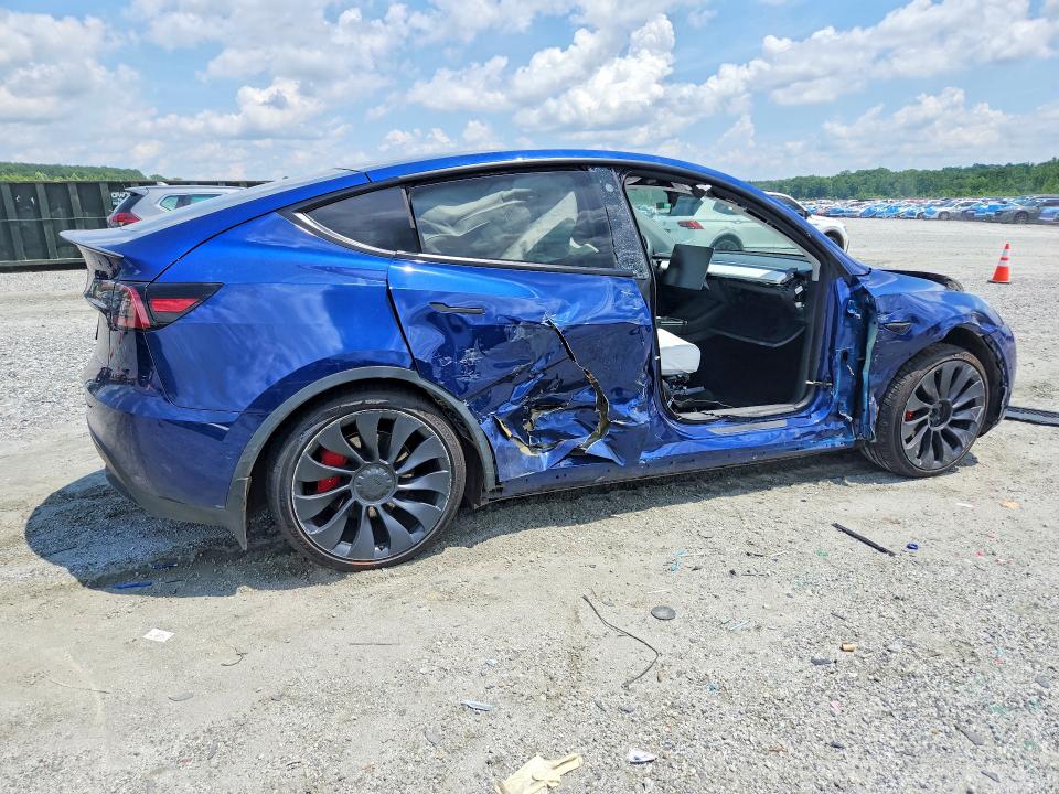 Photo 3 from auction – 2021 TESLA MODEL Y with VIN 5YJYGDEF9MF264604