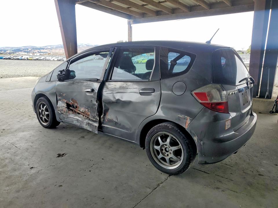 Photo 2 from auction – 2013 HONDA FIT with VIN JHMGE8G35DC019788