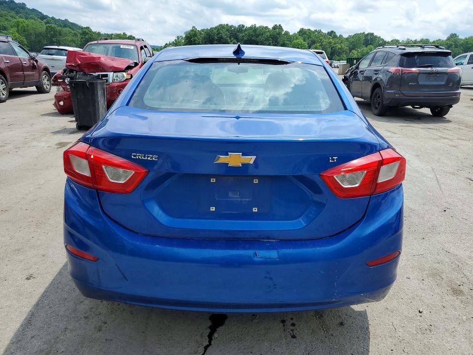 Photo 6 from auction – 2017 CHEVROLET CRUZE with VIN 1G1BE5SM2H7243375