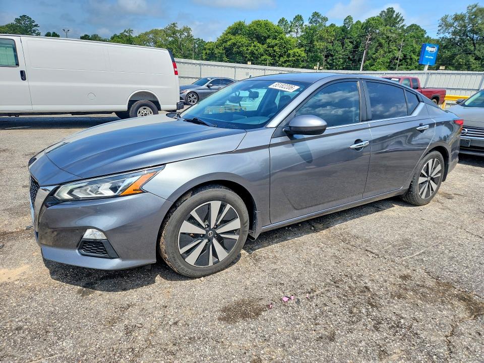 NISSAN ALTIMA 2022 with VIN 1N4BL4DV2NN354681 - Photo from auction