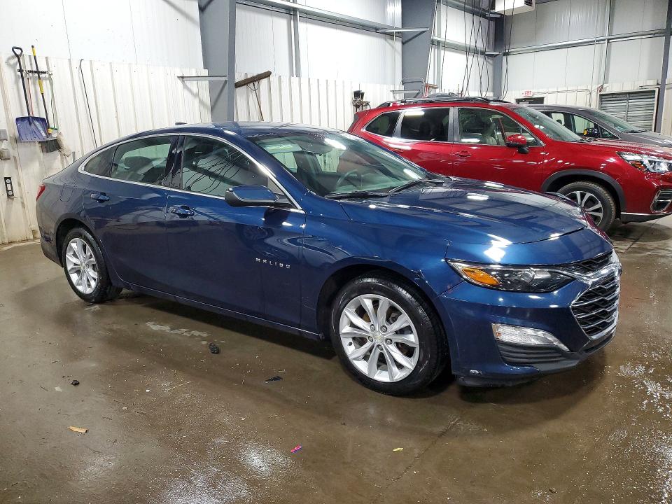 Photo 4 from auction – 2021 CHEVROLET MALIBU with VIN 1G1ZD5ST7MF014831