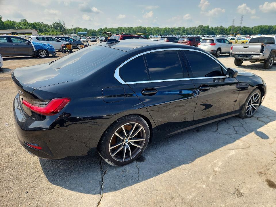 Photo 3 from auction – 2021 BMW 330I with VIN 3MW5R1J03M8B47342