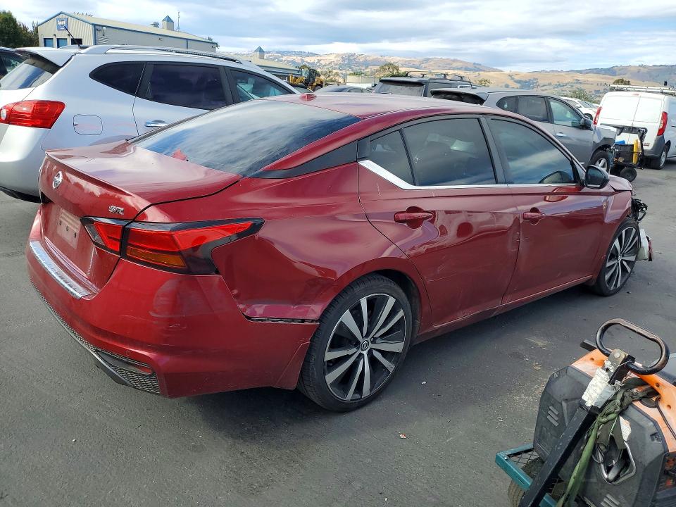 Photo 3 from auction – 2020 NISSAN ALTIMA with VIN 1N4BL4CV2LN322280