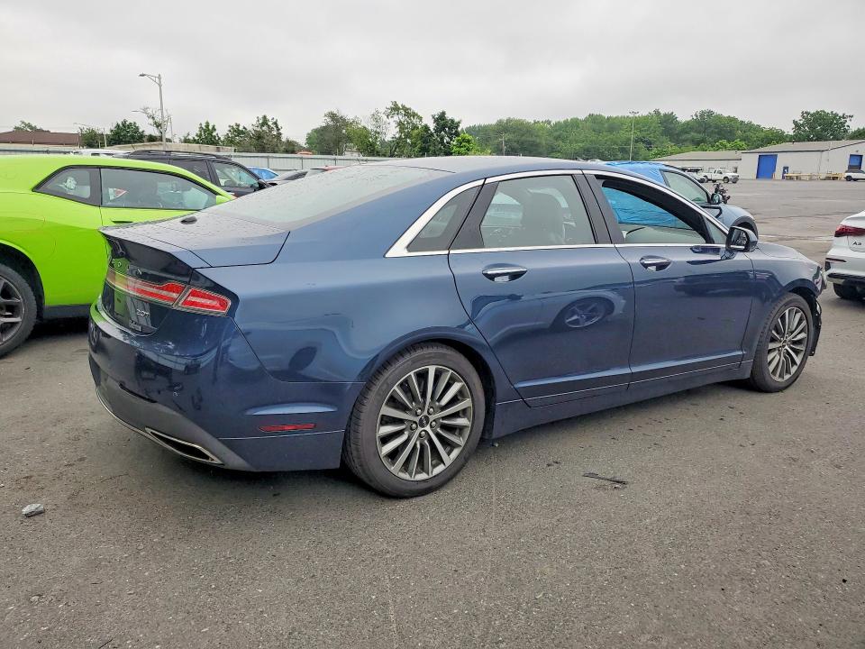 Photo 3 from auction – 2017 LINCOLN MKZ with VIN 3LN6L5A99HR662498
