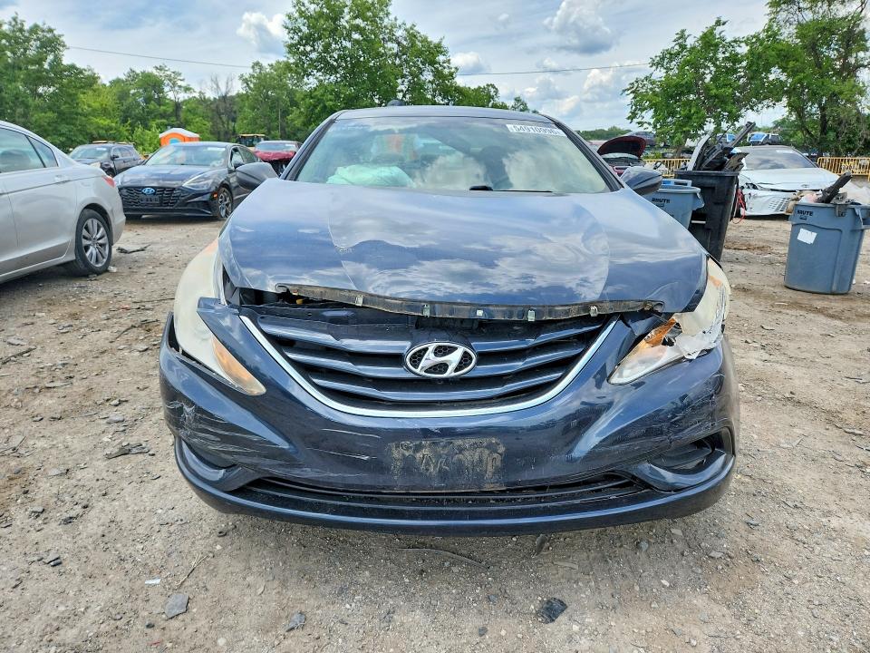 Photo 5 from auction – 2011 HYUNDAI SONATA with VIN 5NPEB4AC4BH179925