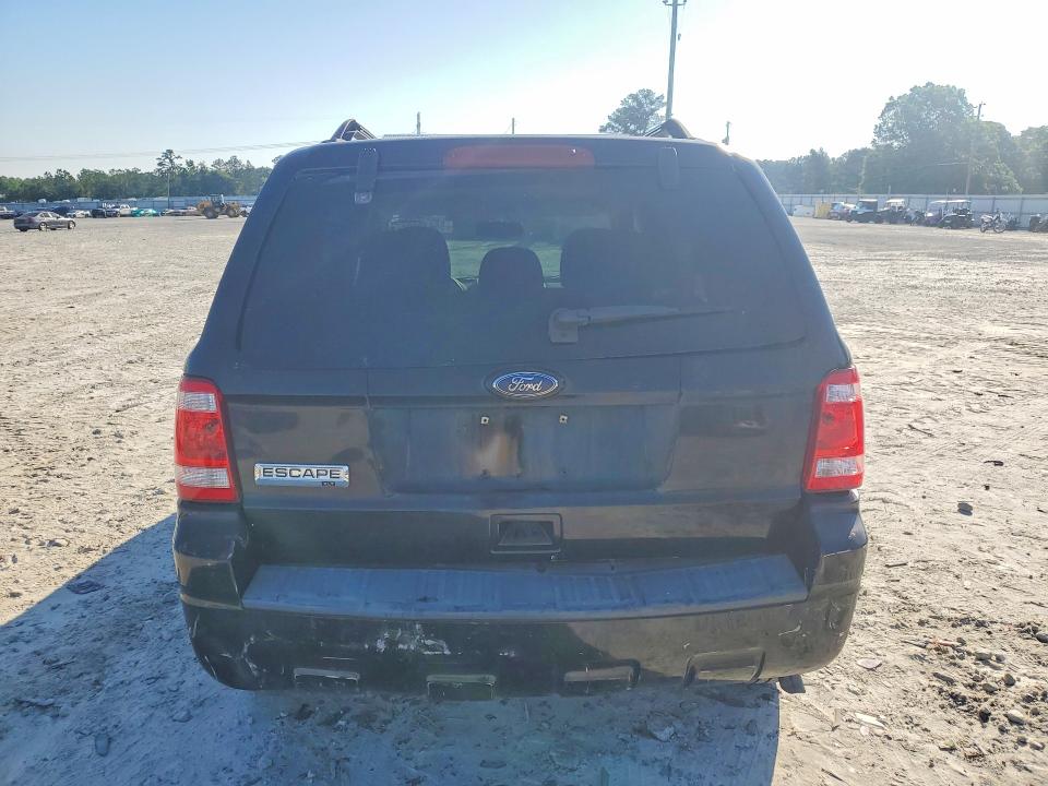Photo 6 from auction – 2010 FORD ESCAPE with VIN 1FMCU0D76AKA93567