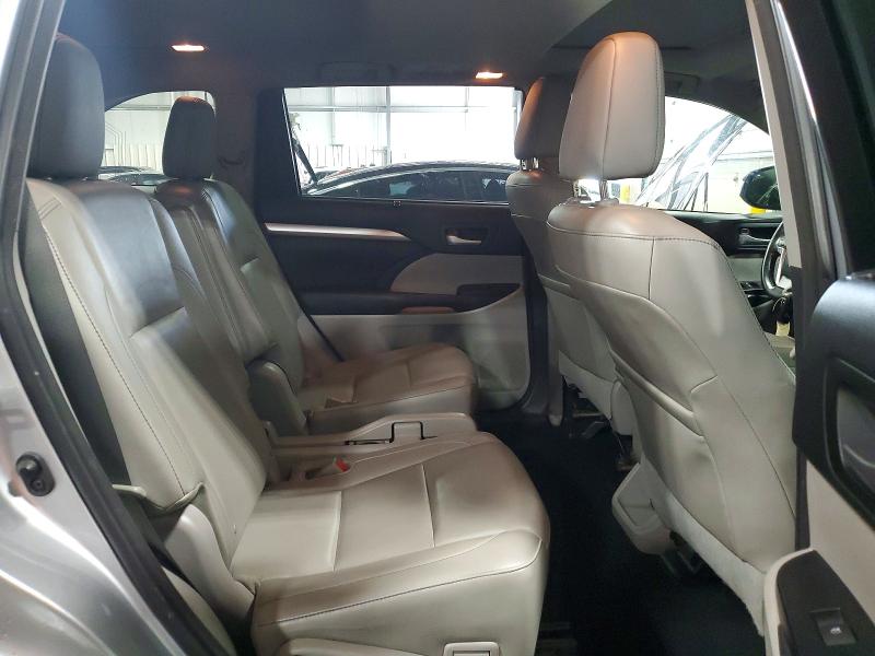 Photo 11 from auction – 2015 TOYOTA HIGHLANDER with VIN 5TDJKRFH9FS123334