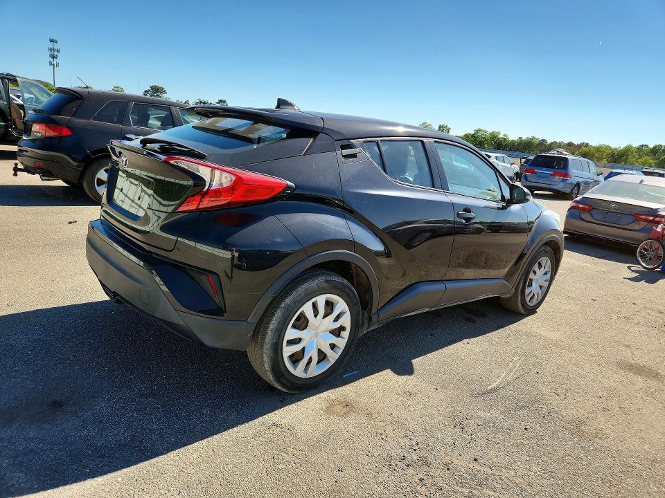 Photo 3 from auction – 2019 TOYOTA C-HR with VIN NMTKHMBX2KR090673