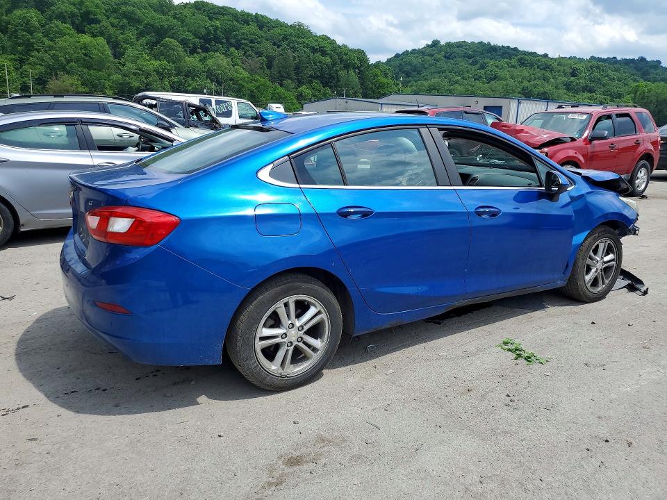 Photo 3 from auction – 2017 CHEVROLET CRUZE with VIN 1G1BE5SM2H7243375