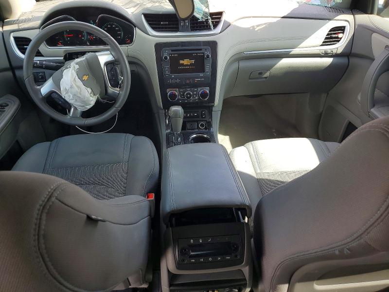 Photo 8 from auction – 2017 CHEVROLET TRAVERSE with VIN 1GNKRGKD5HJ130473
